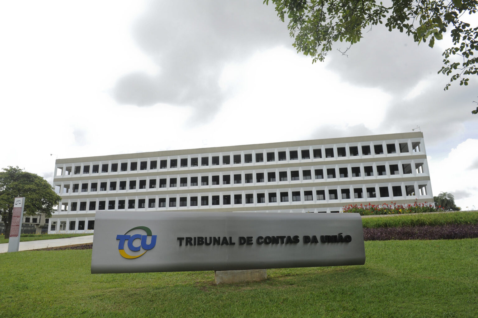 EXCELENTÍSSIMO SENHOR MINISTRO-PRESIDENTE DO TRIBUNAL DE CONTAS DA UNIÃO – TCU